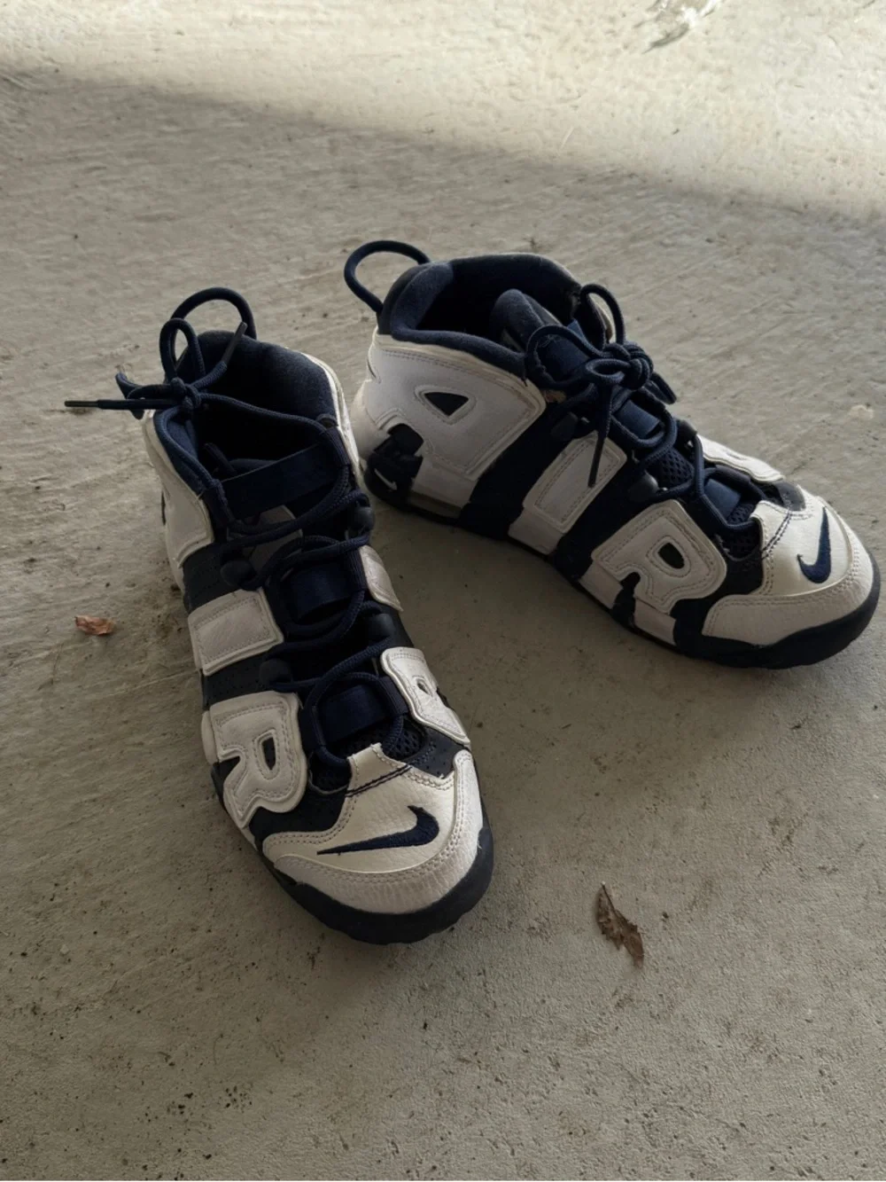Nike Air More Uptempo White Navy – Size 5.5Y / Women’s – Used - Picture 2 of 8